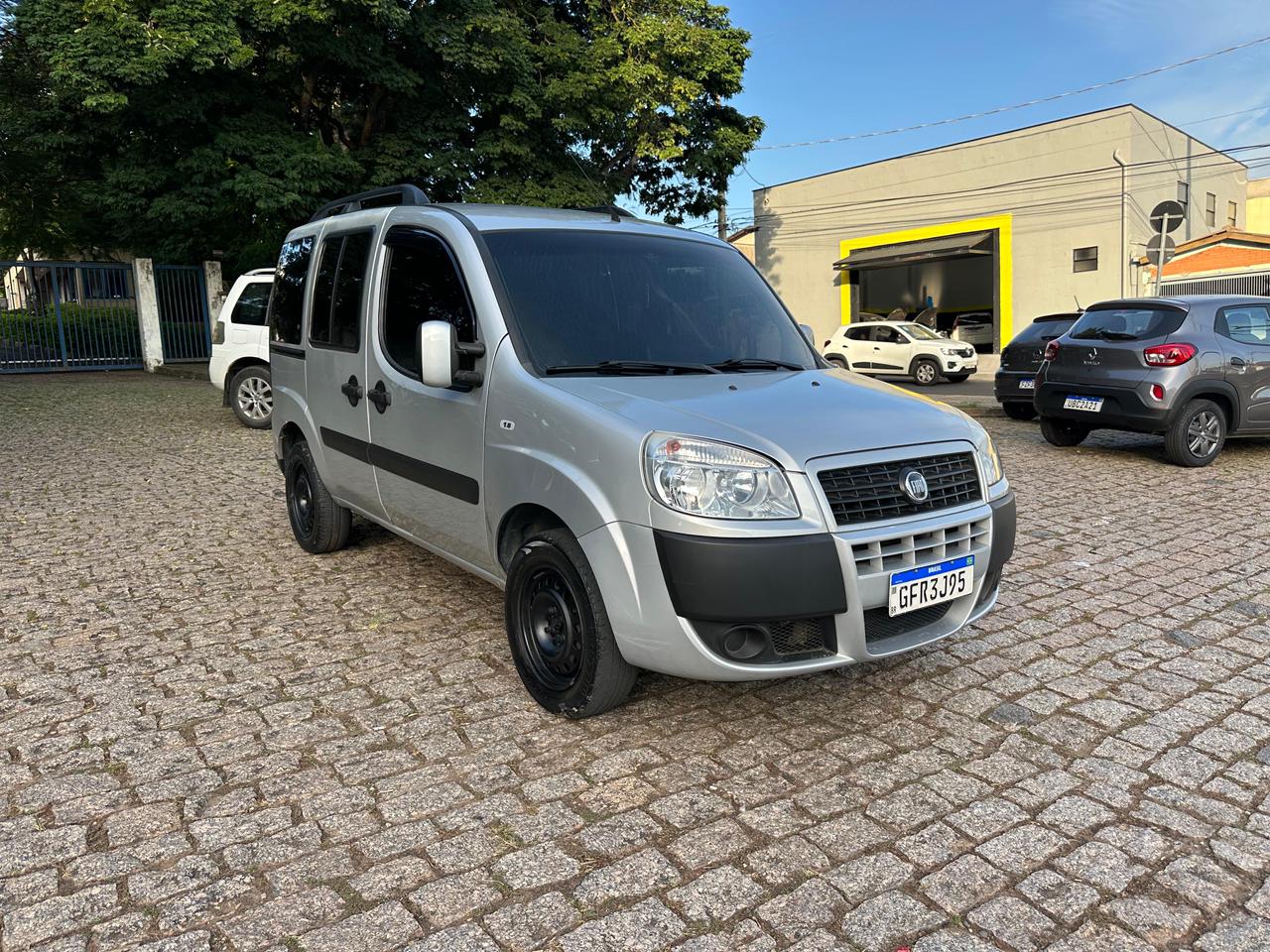 FIAT  DOBLO ESSENCE  - Foto 3