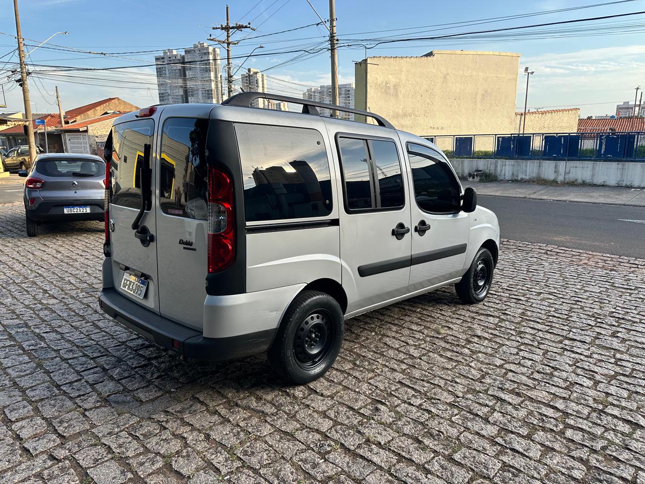 FIAT  DOBLO ESSENCE  - Foto 4