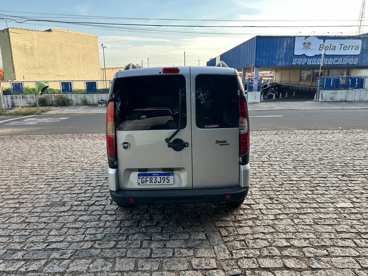 FIAT  DOBLO ESSENCE  - Foto 5
