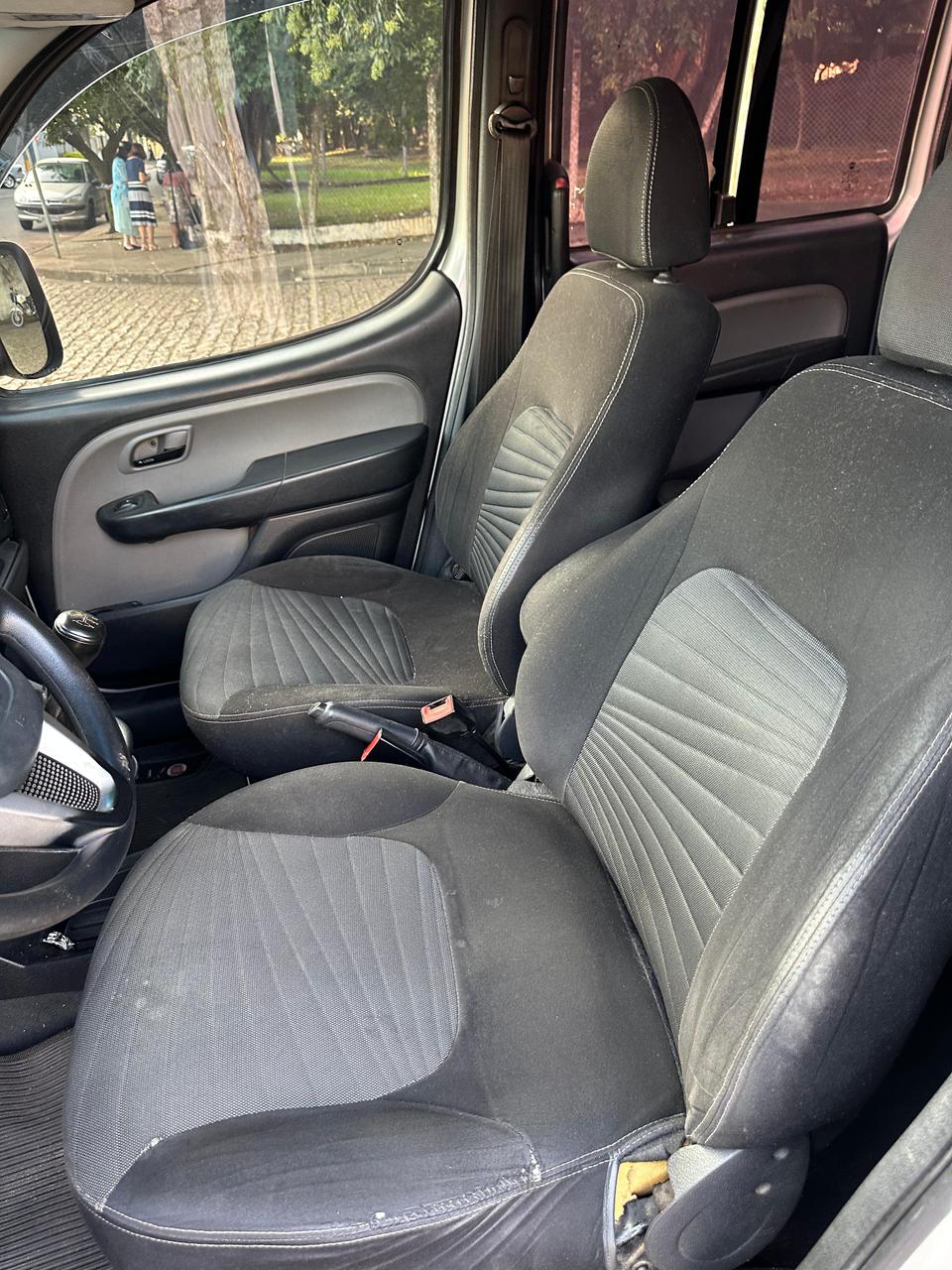 FIAT  DOBLO ESSENCE  - Foto 9