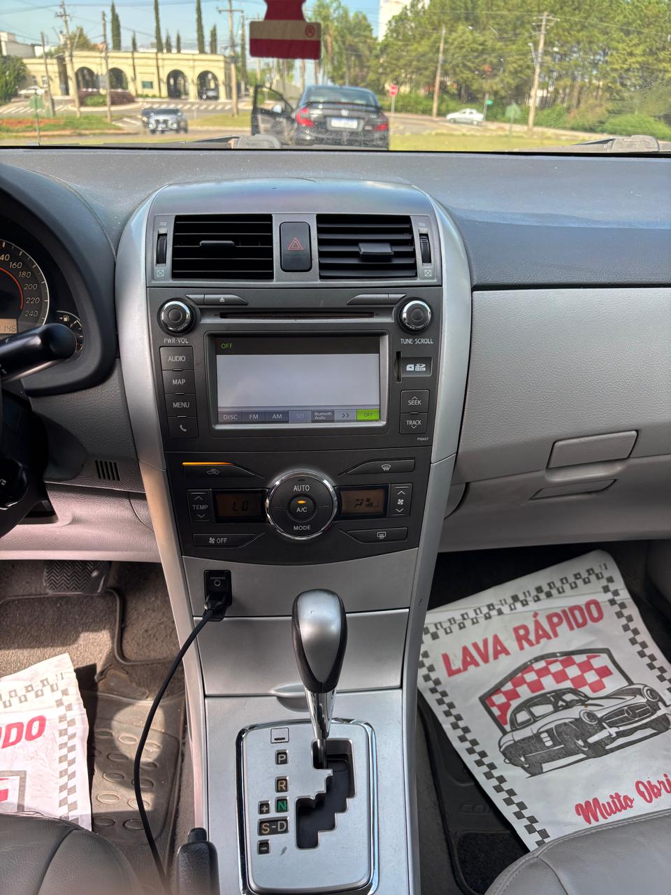 TOYOTA  COROLLA XEI - Foto 11